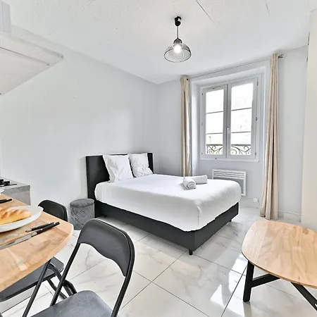 Апартаменты Agreable #montmartre #sacrecoeur Париж